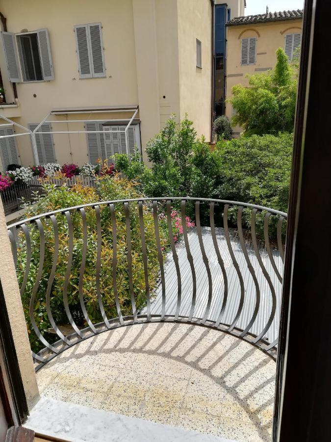 Giardino D'Azeglio Locazione Turistica Appartement Florence Buitenkant foto